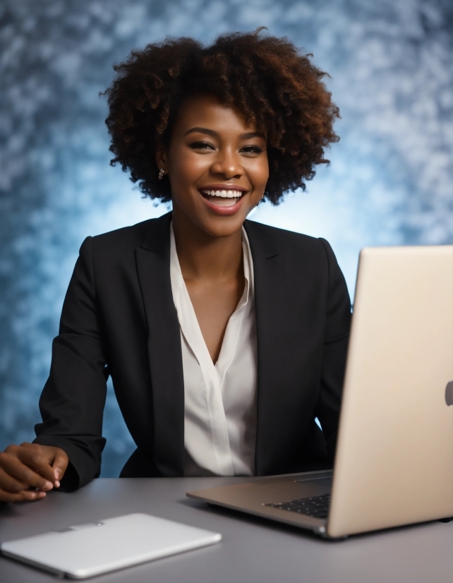 Hair, Smile, Computer, Hairstyle, Personal Computer, Laptop