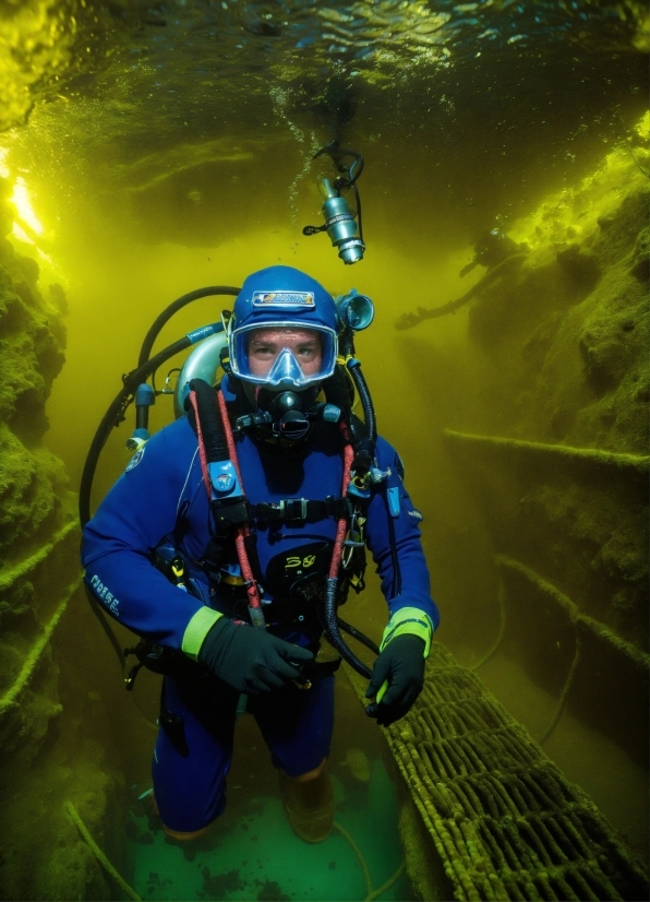 Water, Underwater Diving, Divemaster, Scuba Diving, Diving Equipment, Natural Environment