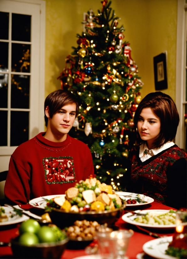 Christmas Tree, Food, Tableware, Table, Christmas Ornament, Sharing