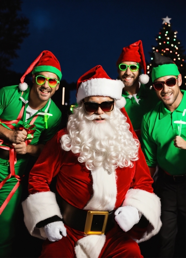 Smile, Green, Santa Claus, Beard, Human Body, Hat