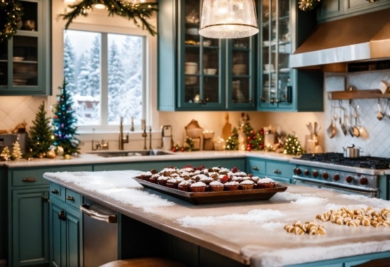 Table, Christmas Tree, Property, Food, Furniture, Decoration