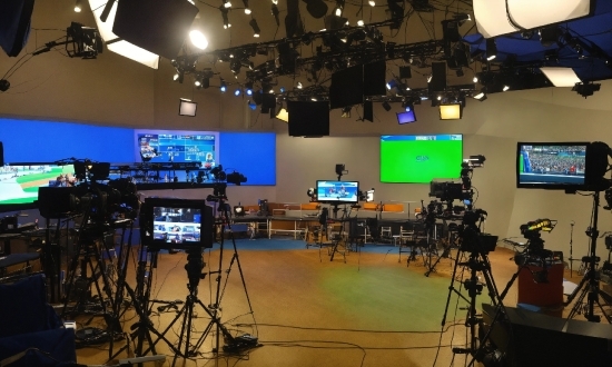 Tripod, Computer, Television Crew, Broadcasting, Chair, Entertainment