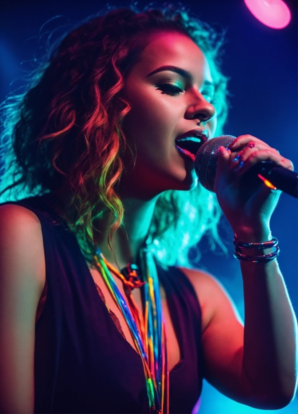 Face, Microphone, Lip, Hairstyle, Eye, Musician
