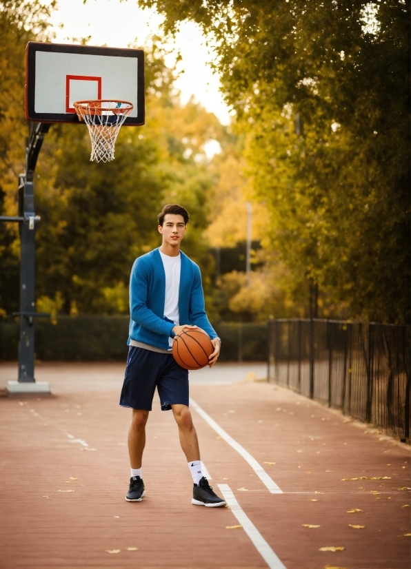 Footwear, Basketball, Shorts, Streetball, Sports Equipment, Leg